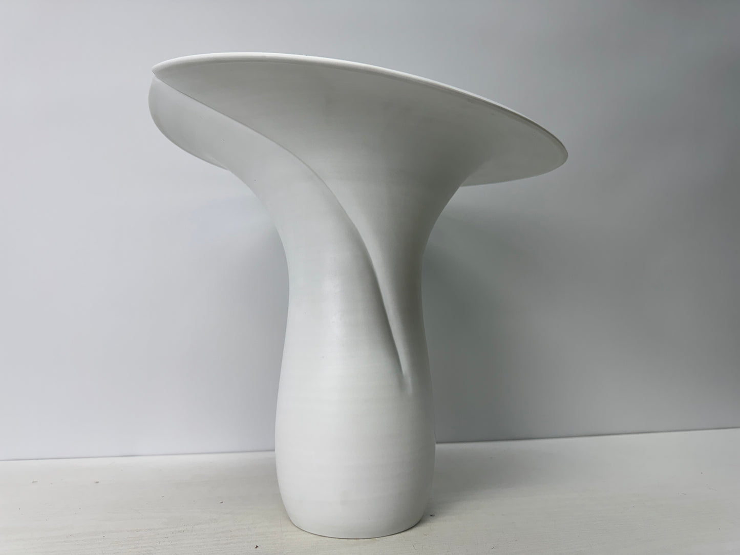 Y10831 FLOWER VASE Large White porcelain signed box Japan ikebana floral kabin