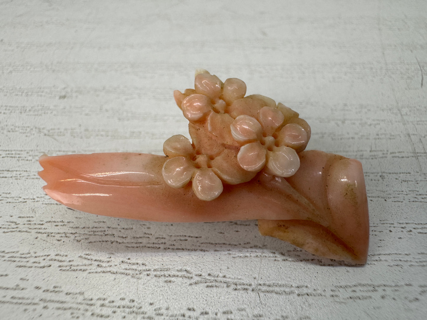 Y10862 BROOCH Genuine Coral Plum blossom carving Japan antique jewelry fashion