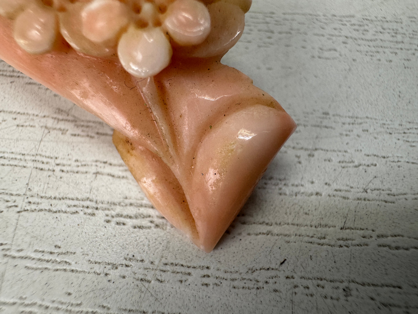 Y10862 BROOCH Genuine Coral Plum blossom carving Japan antique jewelry fashion
