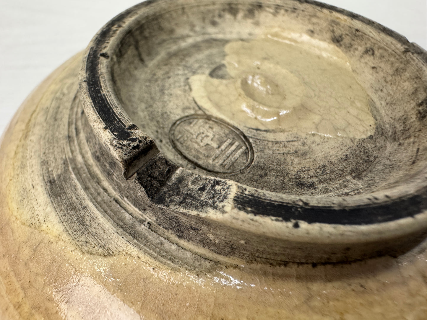 Y10871 CHAWAN Mino-ware bowl signed Mt. Fuji Japan antique tea ceremony pottery