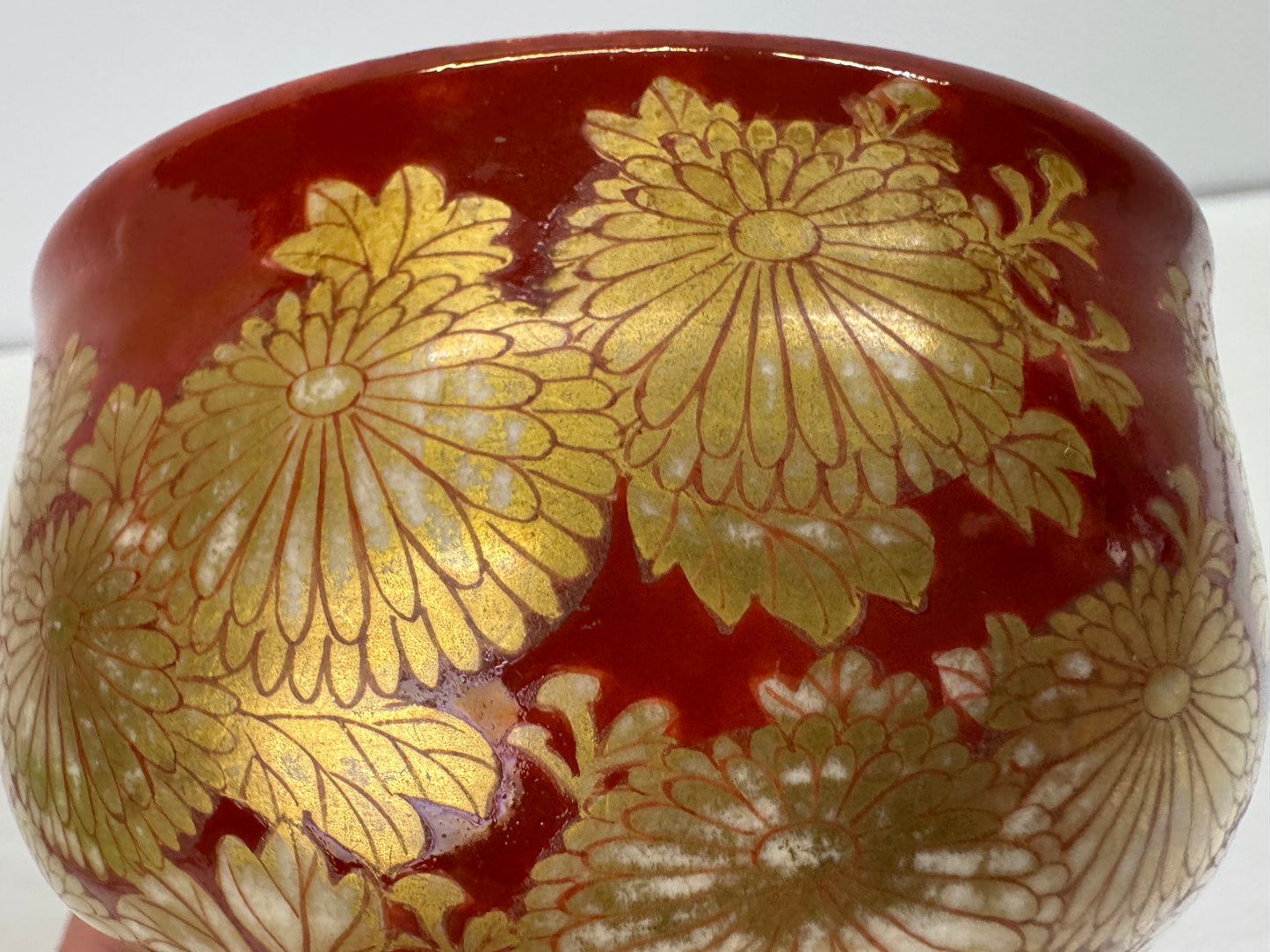 Y10872 CHAWAN Kutani-ware red bowl signed Japan antique tea ceremony pottery cup