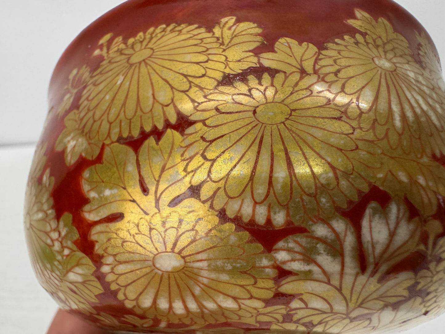 Y10872 CHAWAN Kutani-ware red bowl signed Japan antique tea ceremony pottery cup