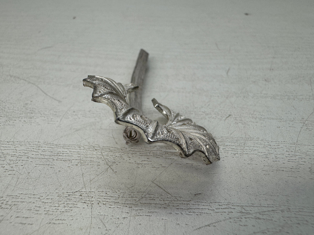 Y10892 BROOCH Silverwork Ginkgo leaf signed box Japan antique jewelry accessory