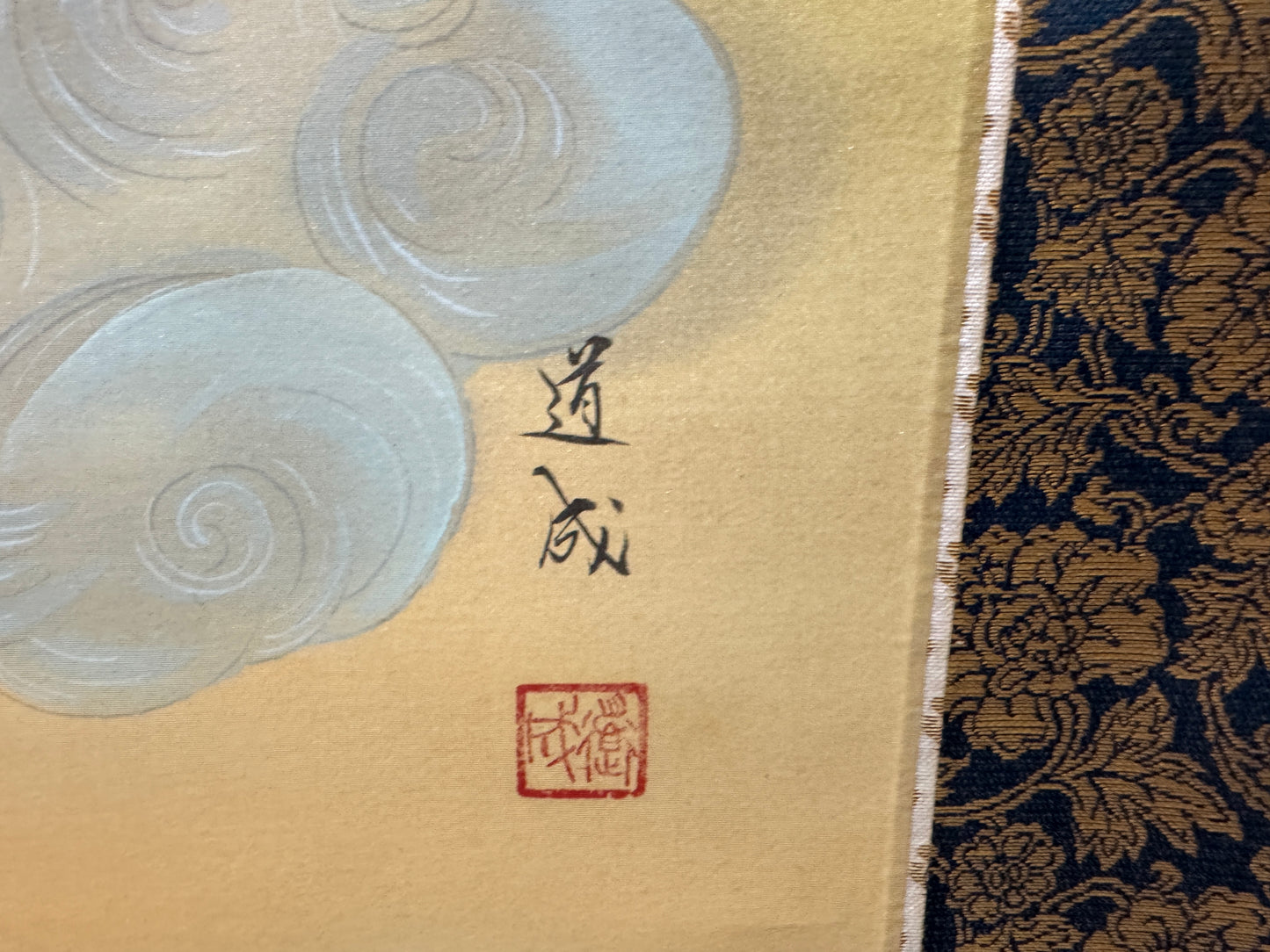 Y10908 KAKEJIKU Hanging scroll Kannon on clouds signed box Japan antique art