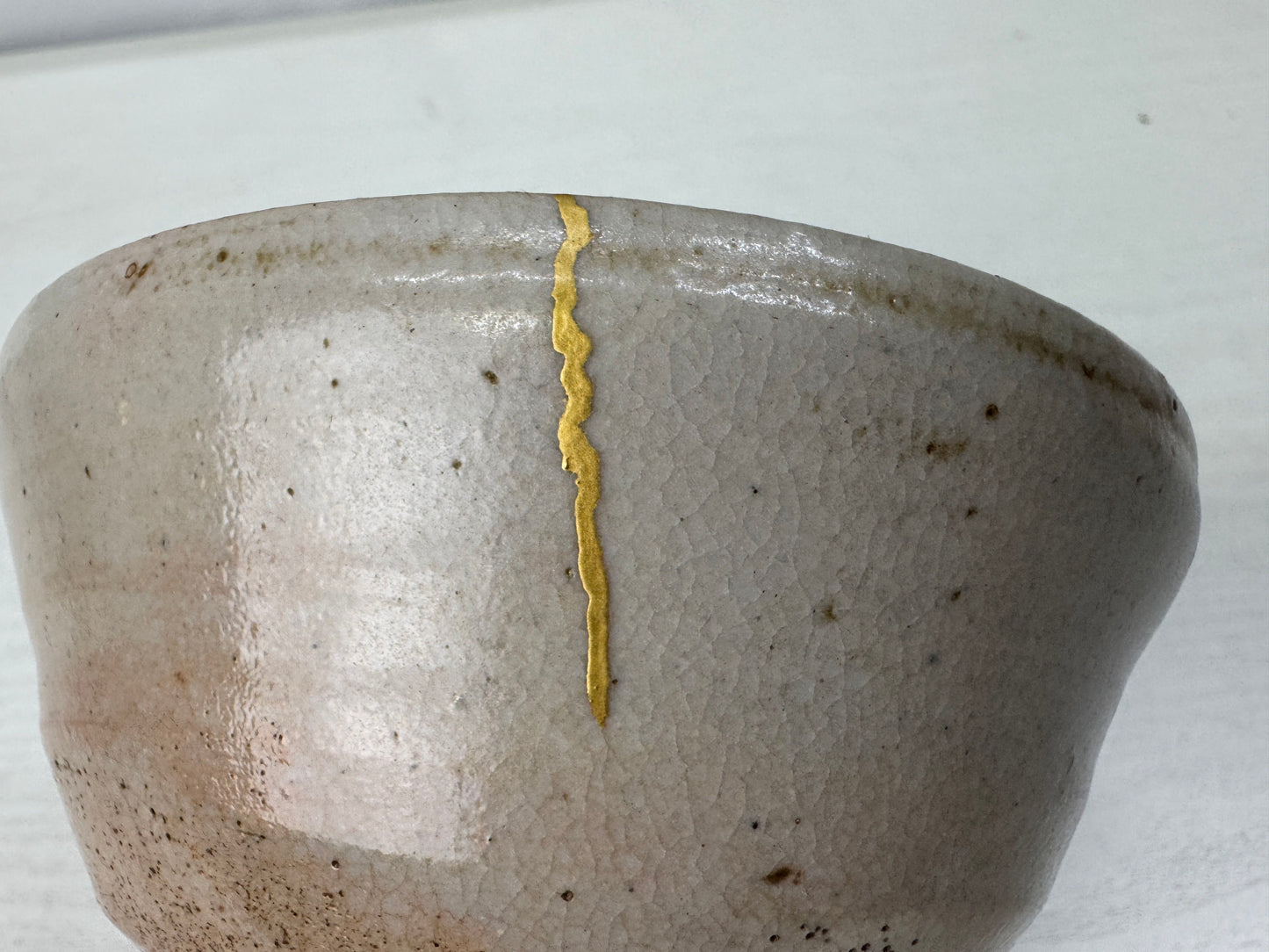 Y10933 CHAWAN Mino-ware kintsugi bowl signed Japan antique tea ceremony pottery