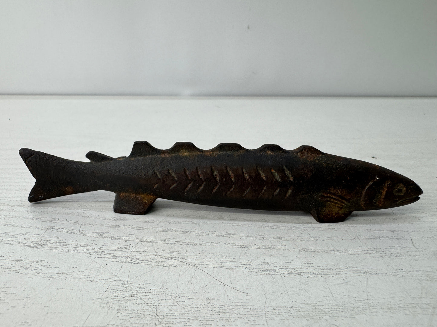 Y10949 OKIMONO metal Fish-shaped paperweight stationery Japan antique figure