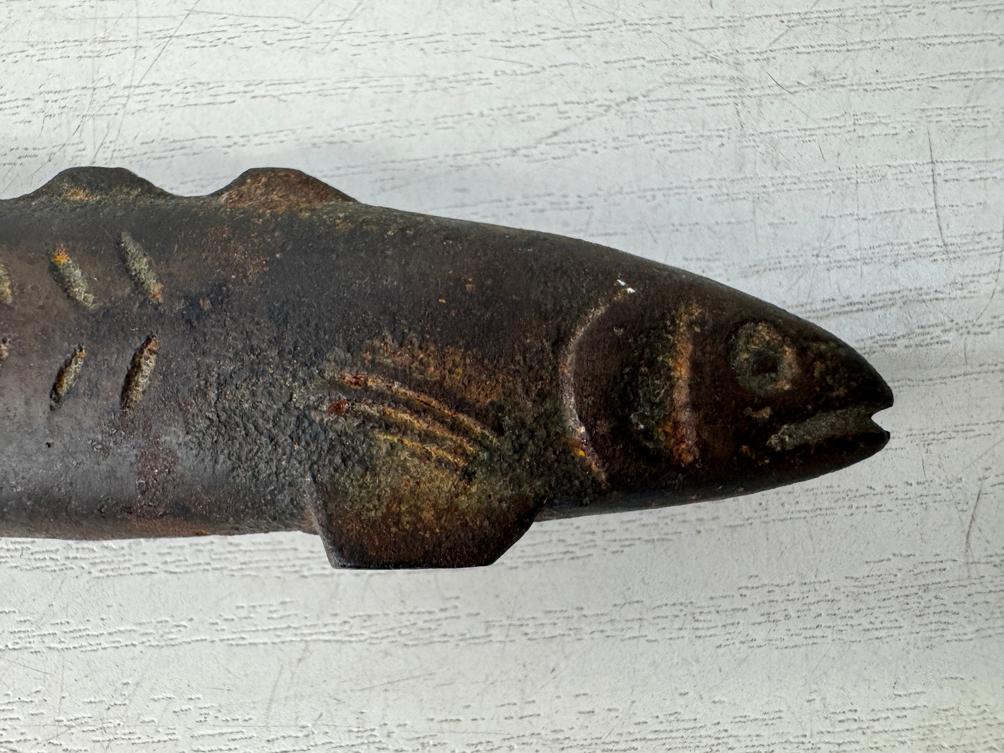 Y10949 OKIMONO metal Fish-shaped paperweight stationery Japan antique figure