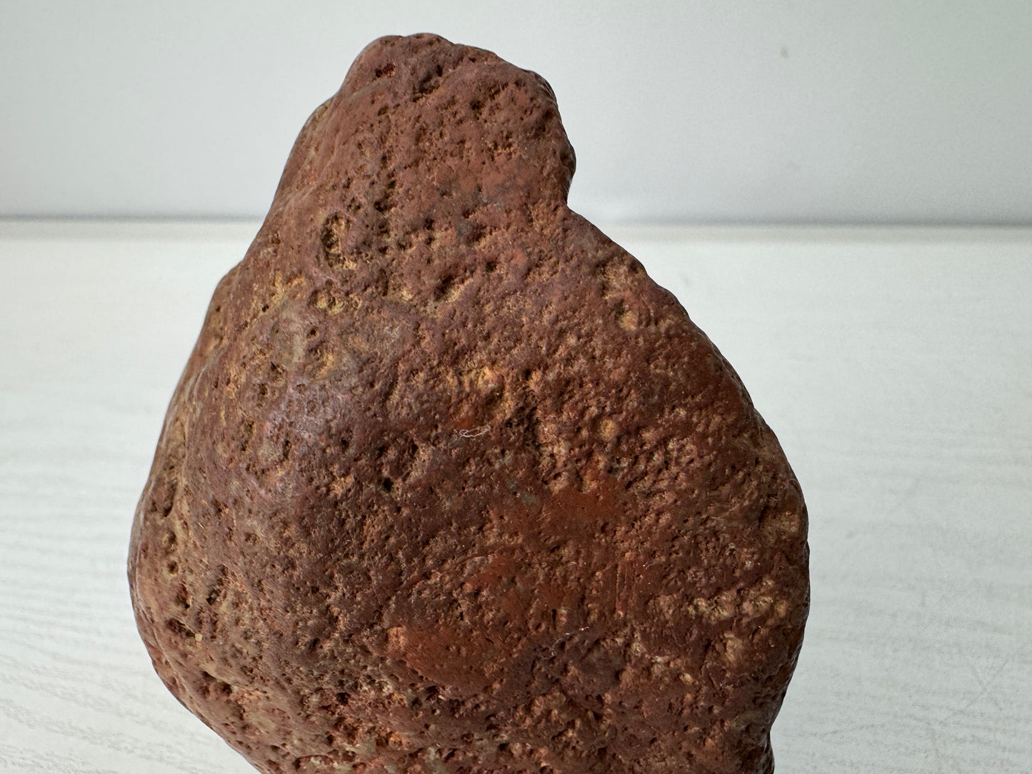 Y10959 OKIMONO red Viewing stone wooden stand Fossil Japan antique interior