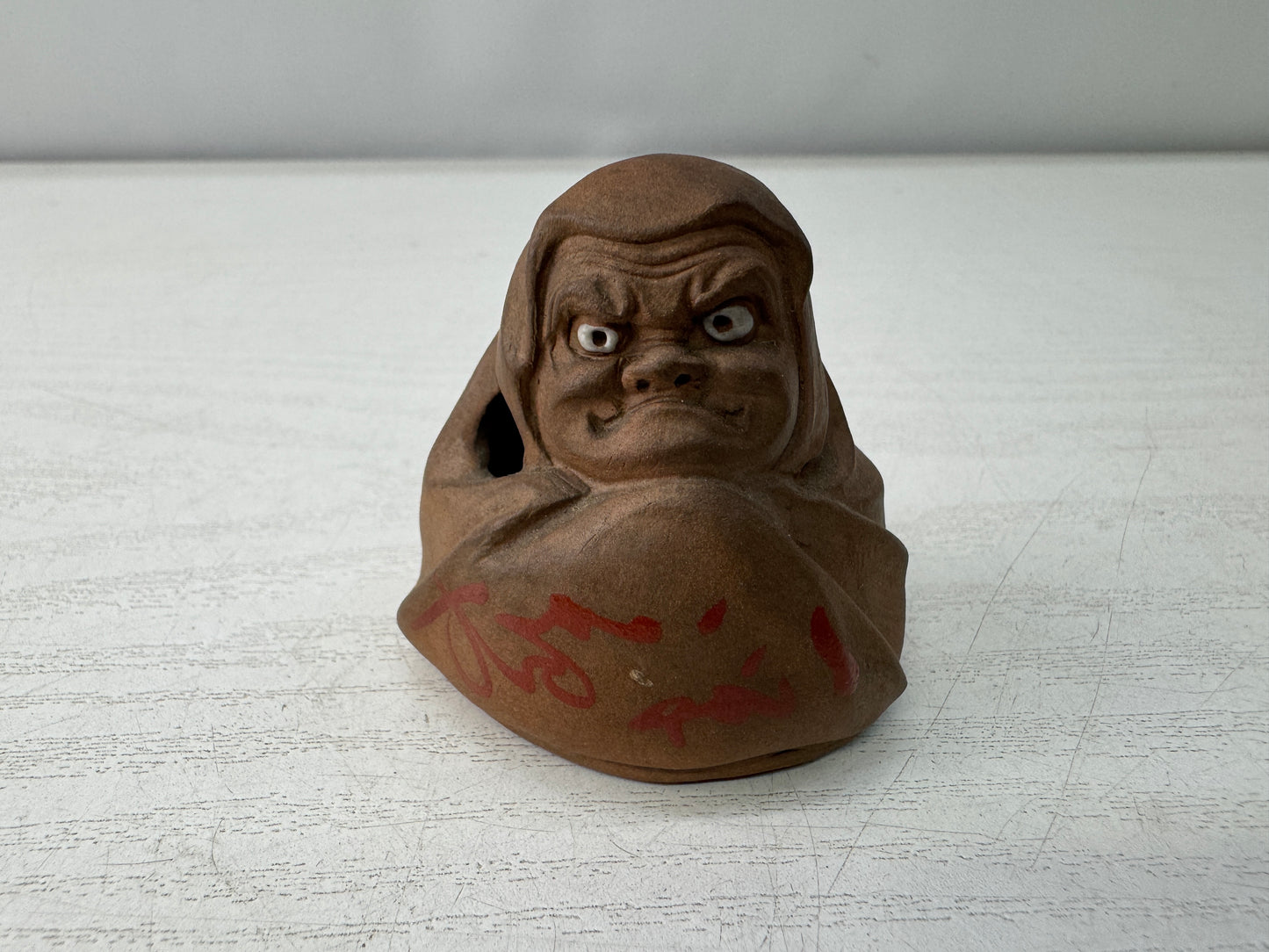 Y10979 OKIMONO Inuyama-ware small Daruma figurine signed Japan antique interior