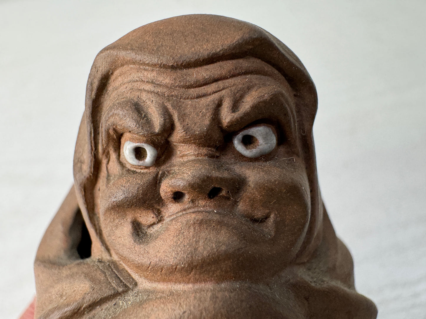 Y10979 OKIMONO Inuyama-ware small Daruma figurine signed Japan antique interior