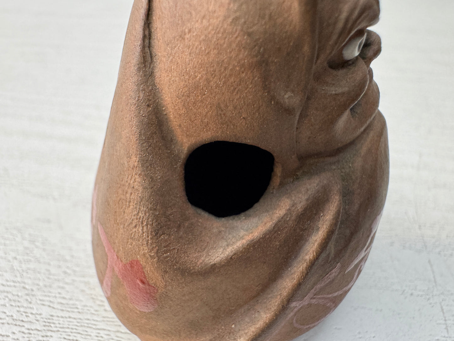 Y10979 OKIMONO Inuyama-ware small Daruma figurine signed Japan antique interior