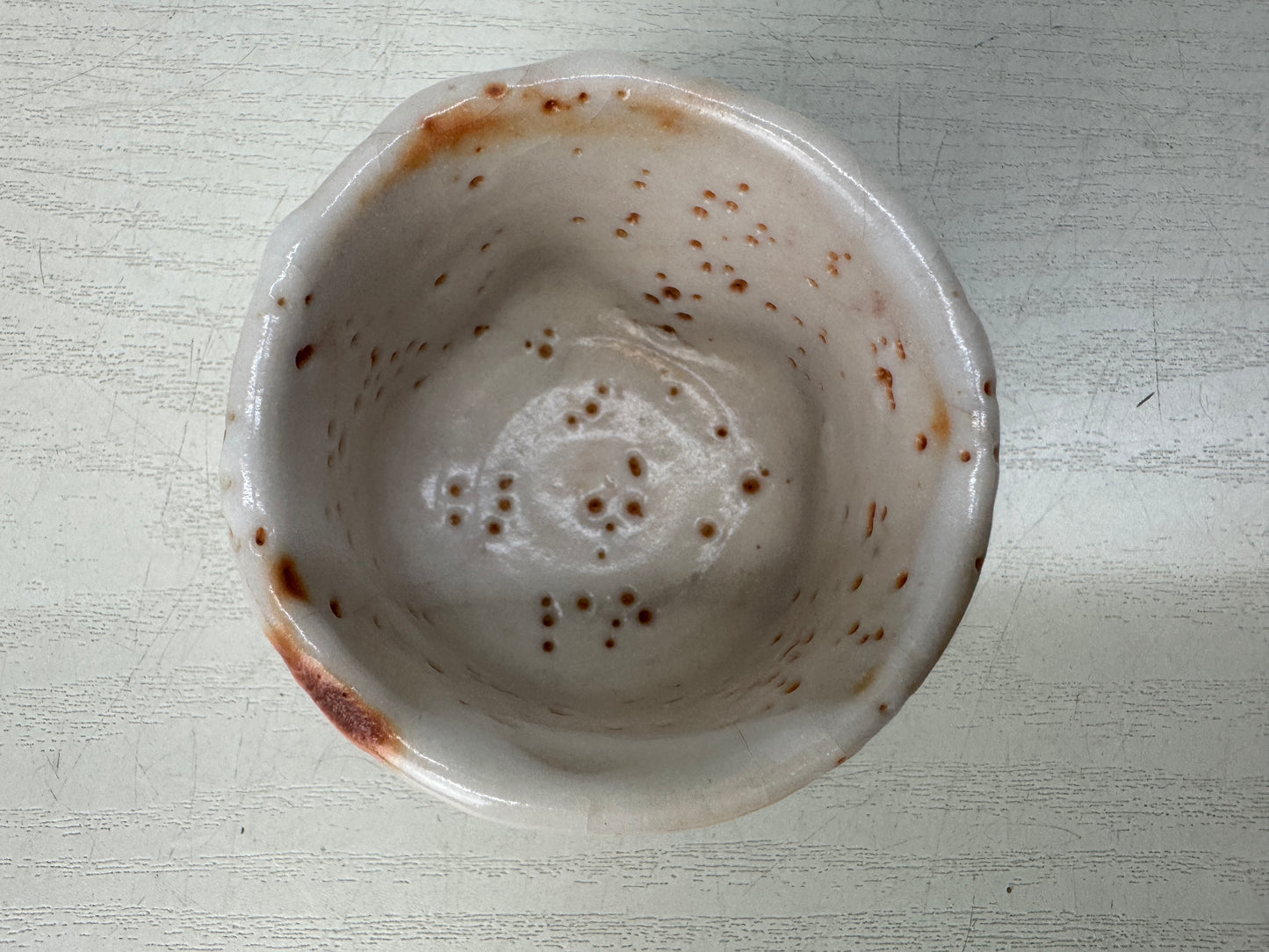 Y10984 CHAWAN Shino-ware Guinomi Sake cup signed box Japan antique tableware
