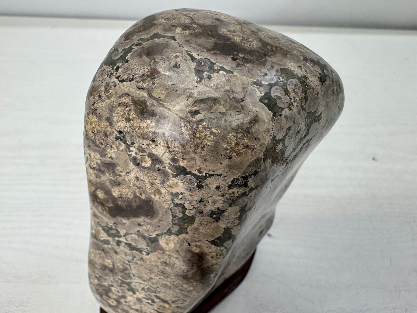 Y10991 OKIMONO Nishiki viewing stone Suiseki wooden stand Japan antique interior