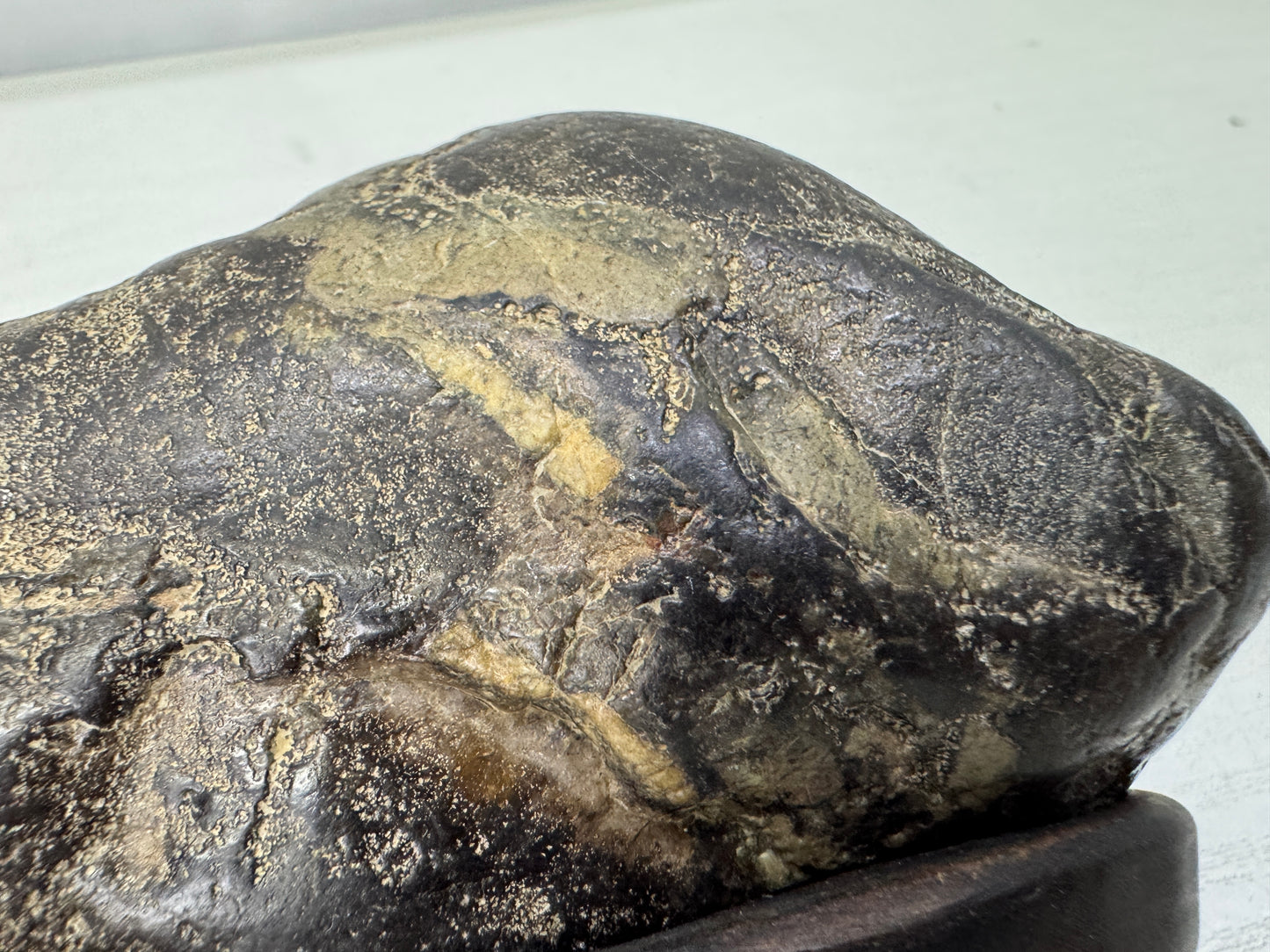 Y10992 OKIMONO Suiseki black viewing stone wooden stand Japan antique interior