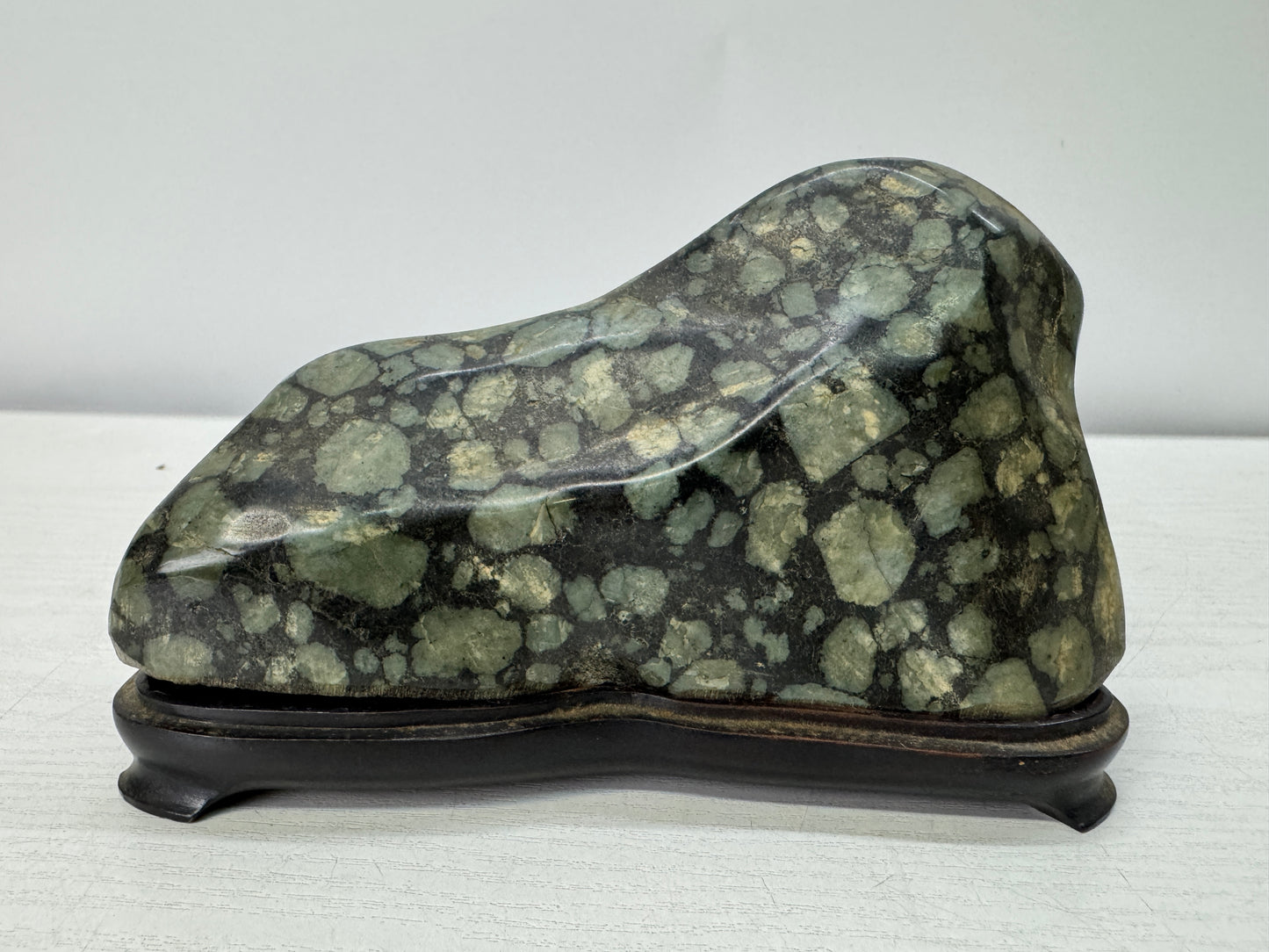 Y10997 OKIMONO Plum blossom raw stone wooden stand Japan antique interior decor