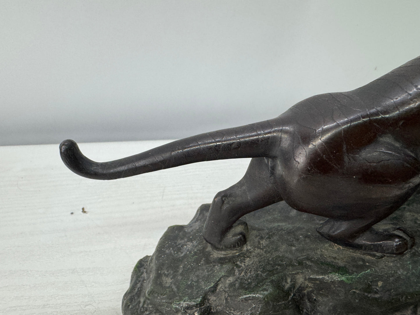 Y11003 OKIMONO metal Tiger figurine animal figure Japan antique interior decor