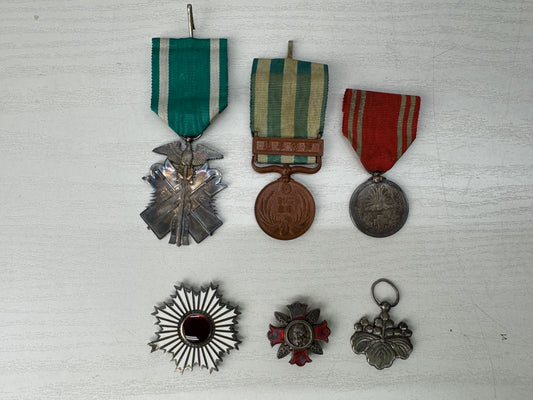 Y11016 KUNSHO Military Decorations Badges set no boxes Imperial Japan army medal