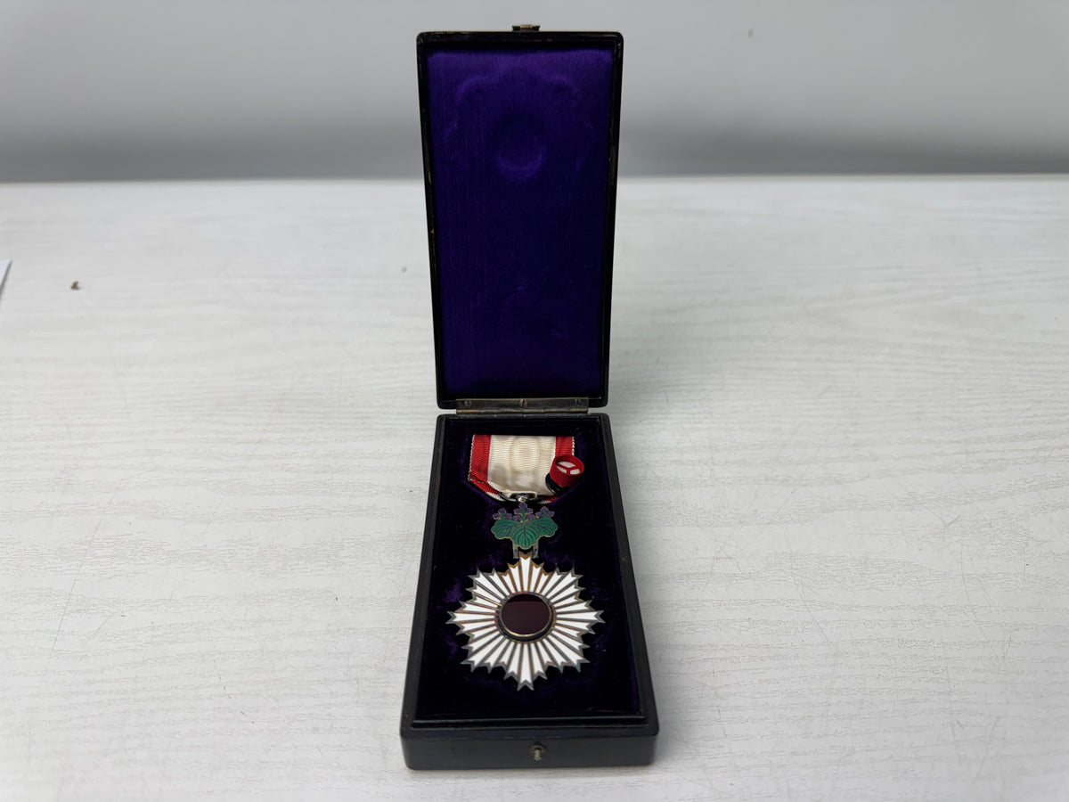 Y11017 KUNSHO 5th Class Order of the Rising Sun box Imperial Japan army medal