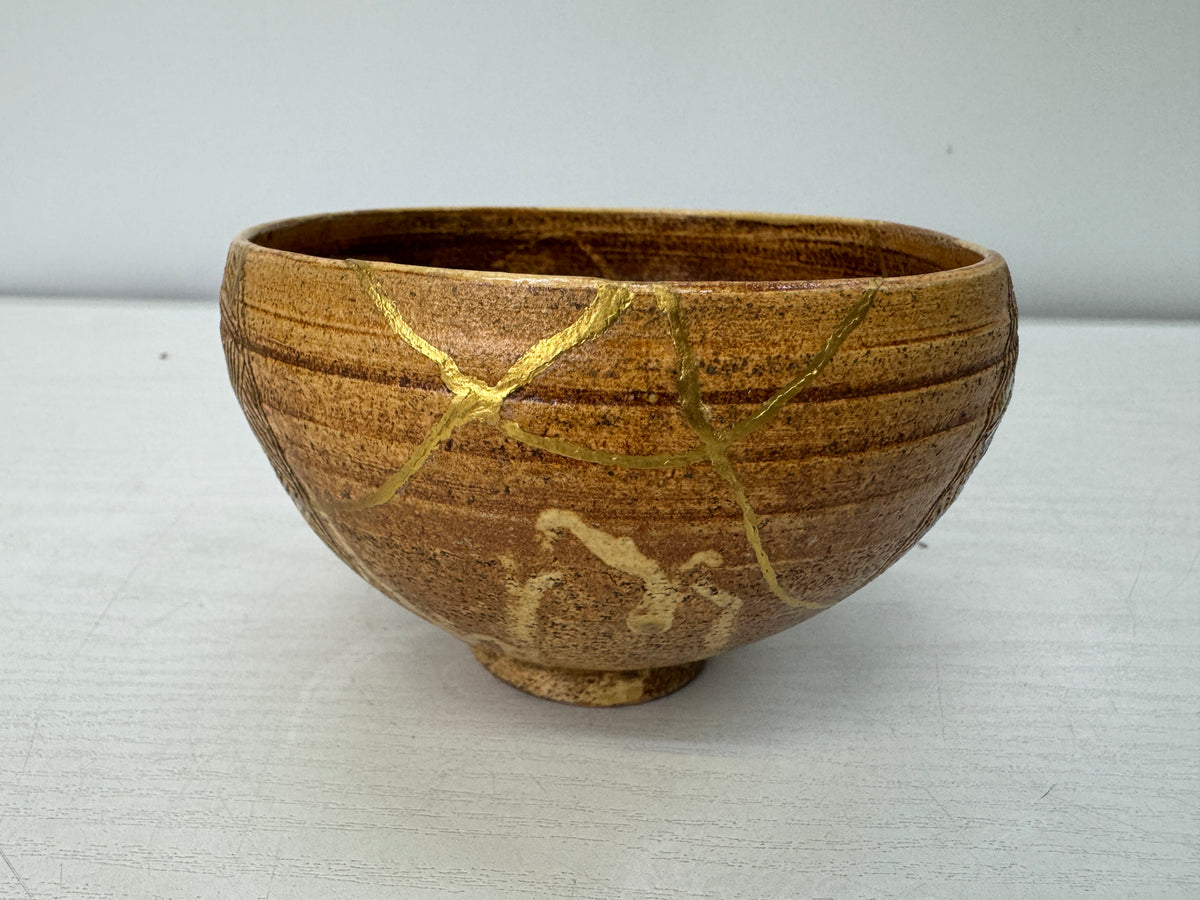 Y11036 CHAWAN KiSeto-ware kintsugi bowl signed Japan antique tea ceremony cup