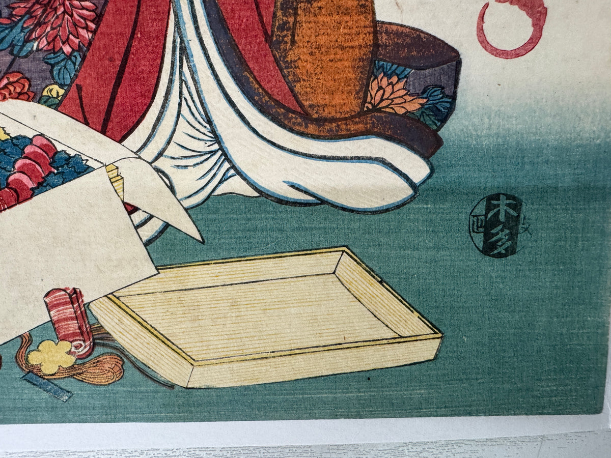 Y11044 WOODBLOCK PRINT Toyokuni Cat Beautiful woman backed creased Japan antique