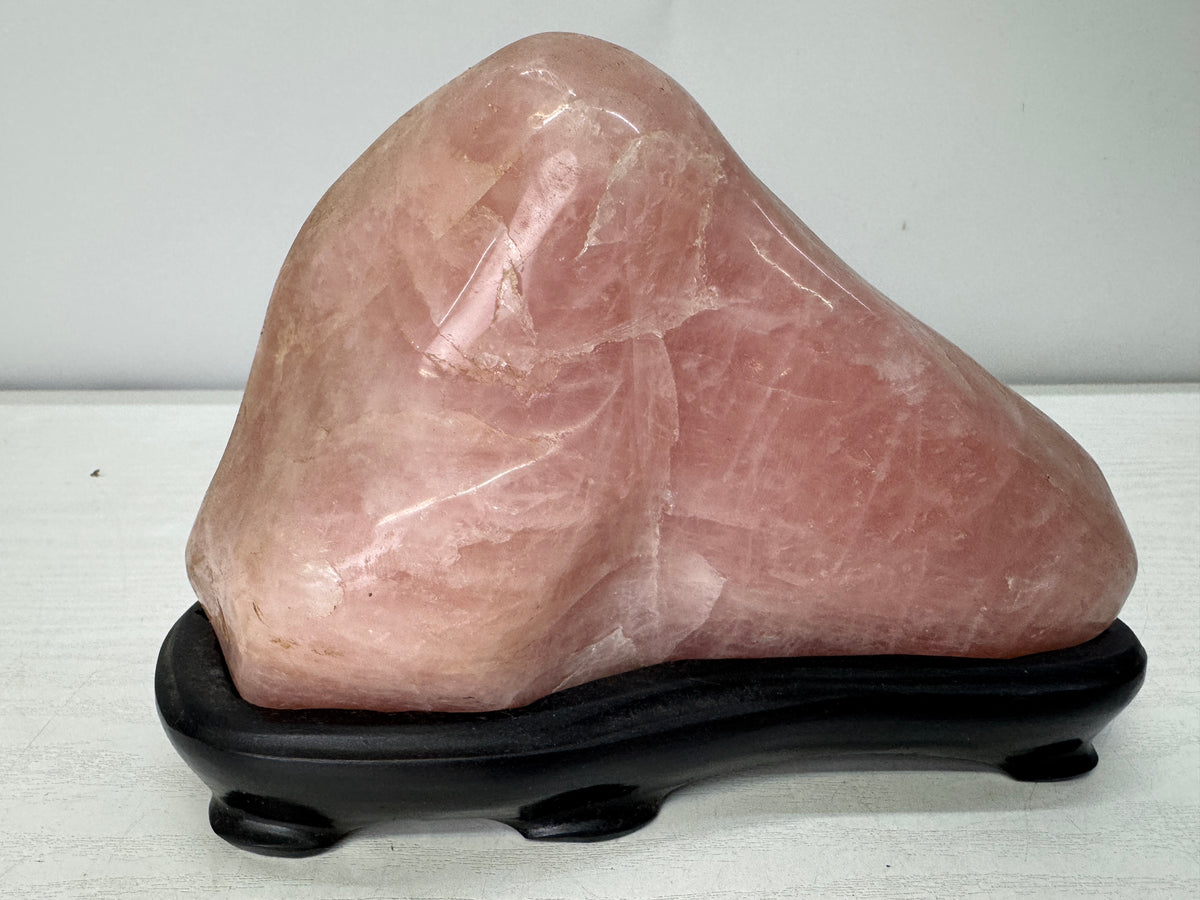 Y11055 OKIMONO Rose Quartz raw stone wooden stand Japan antique interior decor