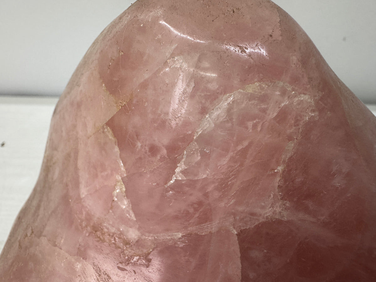 Y11055 OKIMONO Rose Quartz raw stone wooden stand Japan antique interior decor
