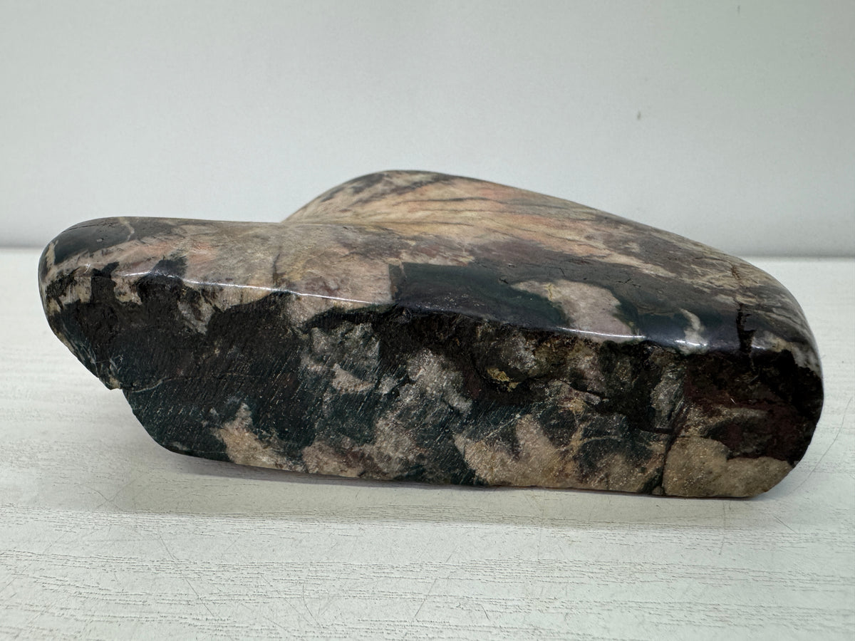 Y11057 OKIMONO Chrysanthemum stone wooden stand Suiseki Japan antique interior