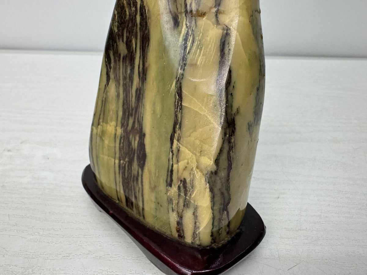 Y11059 OKIMONO Striped Agate viewing stone wooden stand Japan antique interior