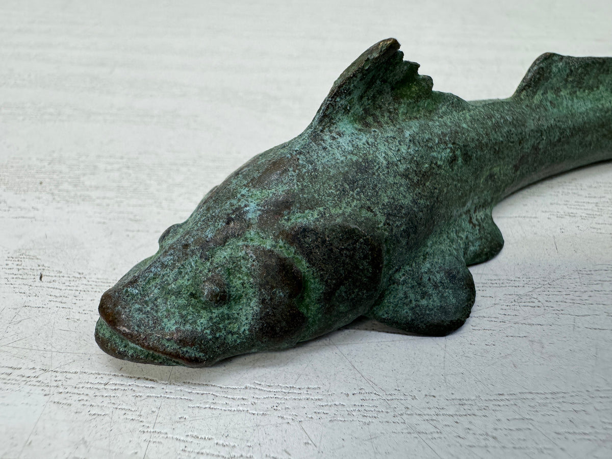 Y11070 OKIMONO Bronze Paperweight Fish signed box Japan antique figure figurine