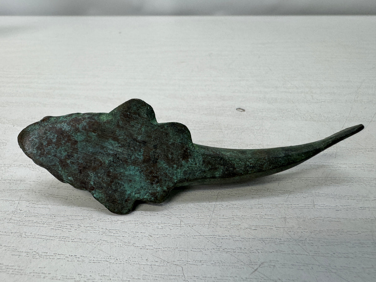 Y11070 OKIMONO Bronze Paperweight Fish signed box Japan antique figure figurine
