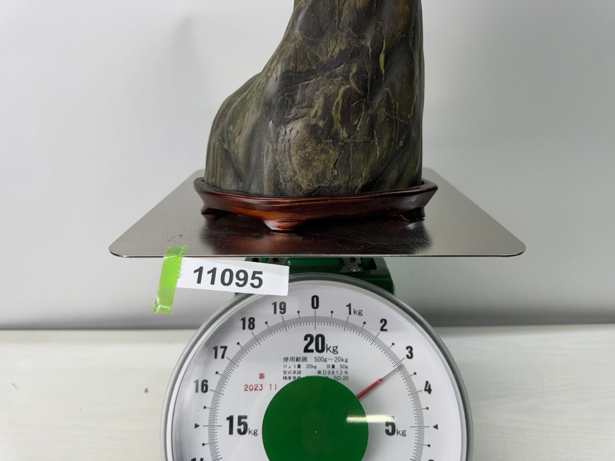Y11095 OKIMONO Green viewing stone Suiseki wooden stand Japan antique interior