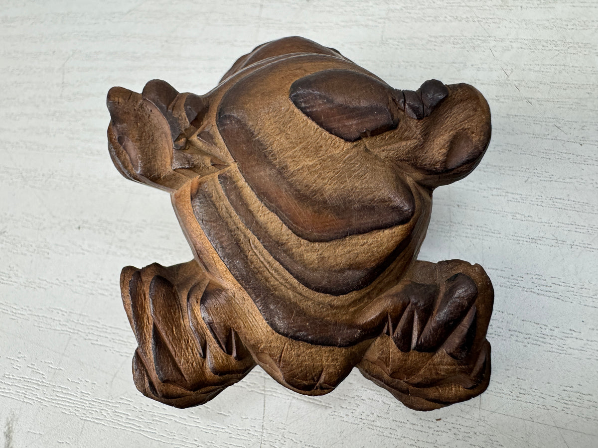 Y11101 OKIMONO wood carving 2 Frogs crystal eyes Japan antique interior ornament