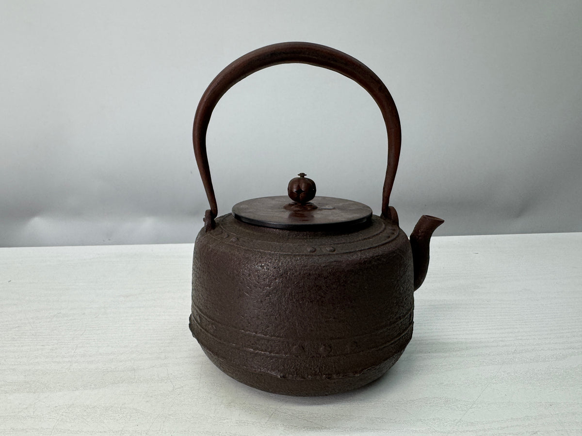 Y11109 TETSUBIN Iron teapot kettle Copper lid Japan antique tea ceremony pot