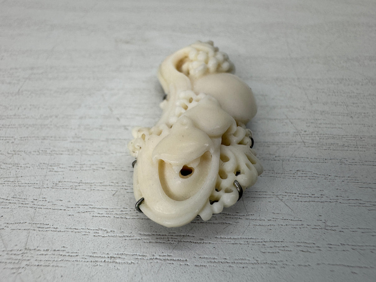 Y11129 OBIDOME Genuine Coral Sash clip brooch Japan antique kimono accessory