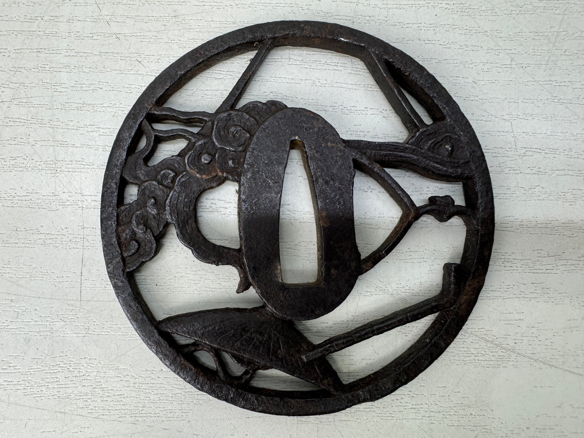 Y11141 TSUBA Iron Sword guard Openwork wave umbrella Samurai Japan antique bushi