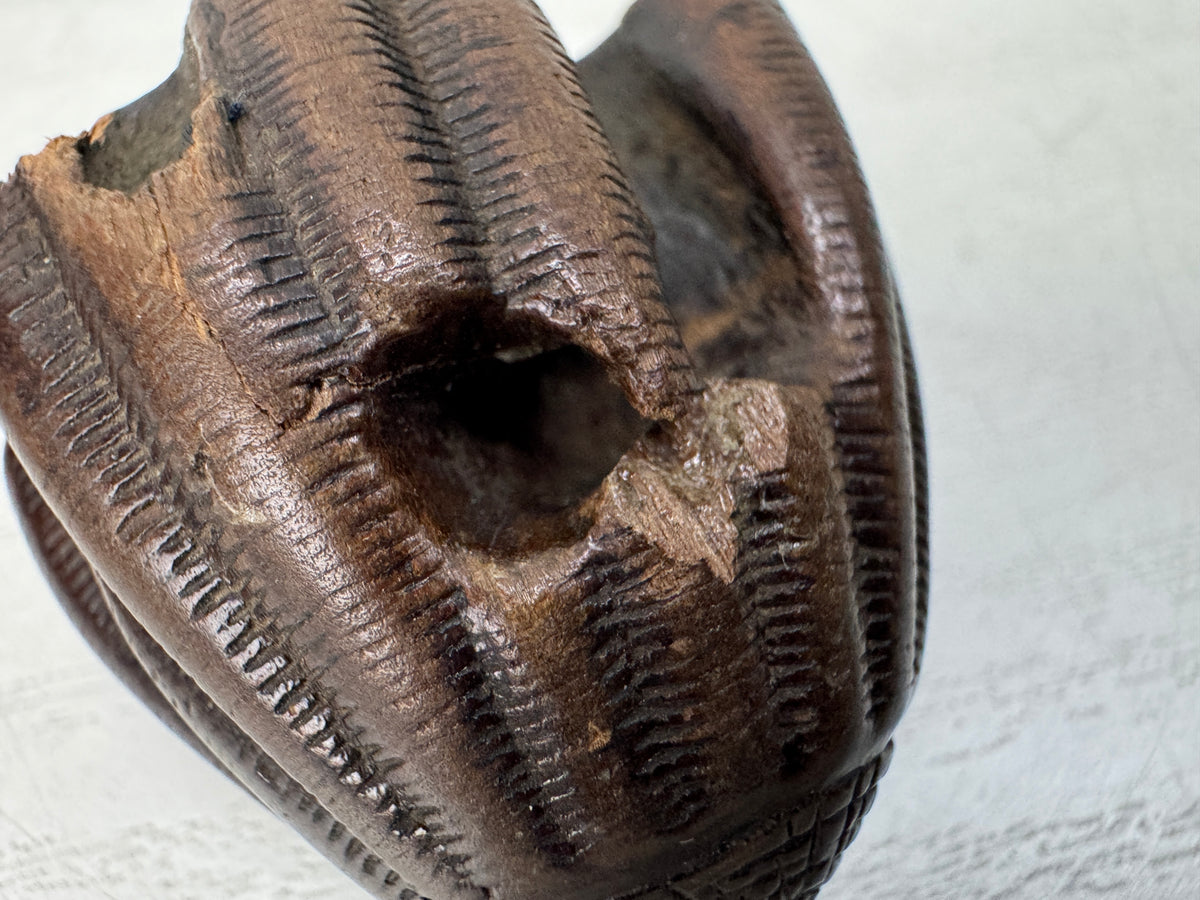 Y11147 NETSUKE wood carving Beehive Japan antique kimono accessory fashion