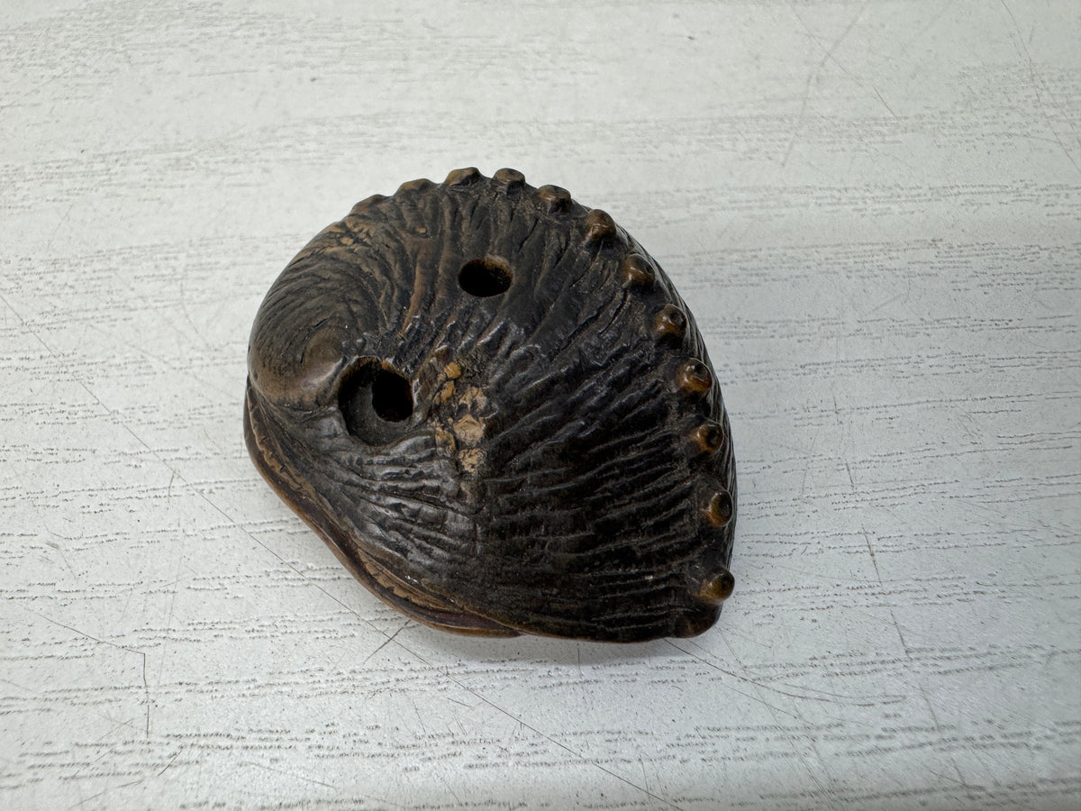 Y11149 NETSUKE wood carving Abalone Japan antique kimono accessory fashion