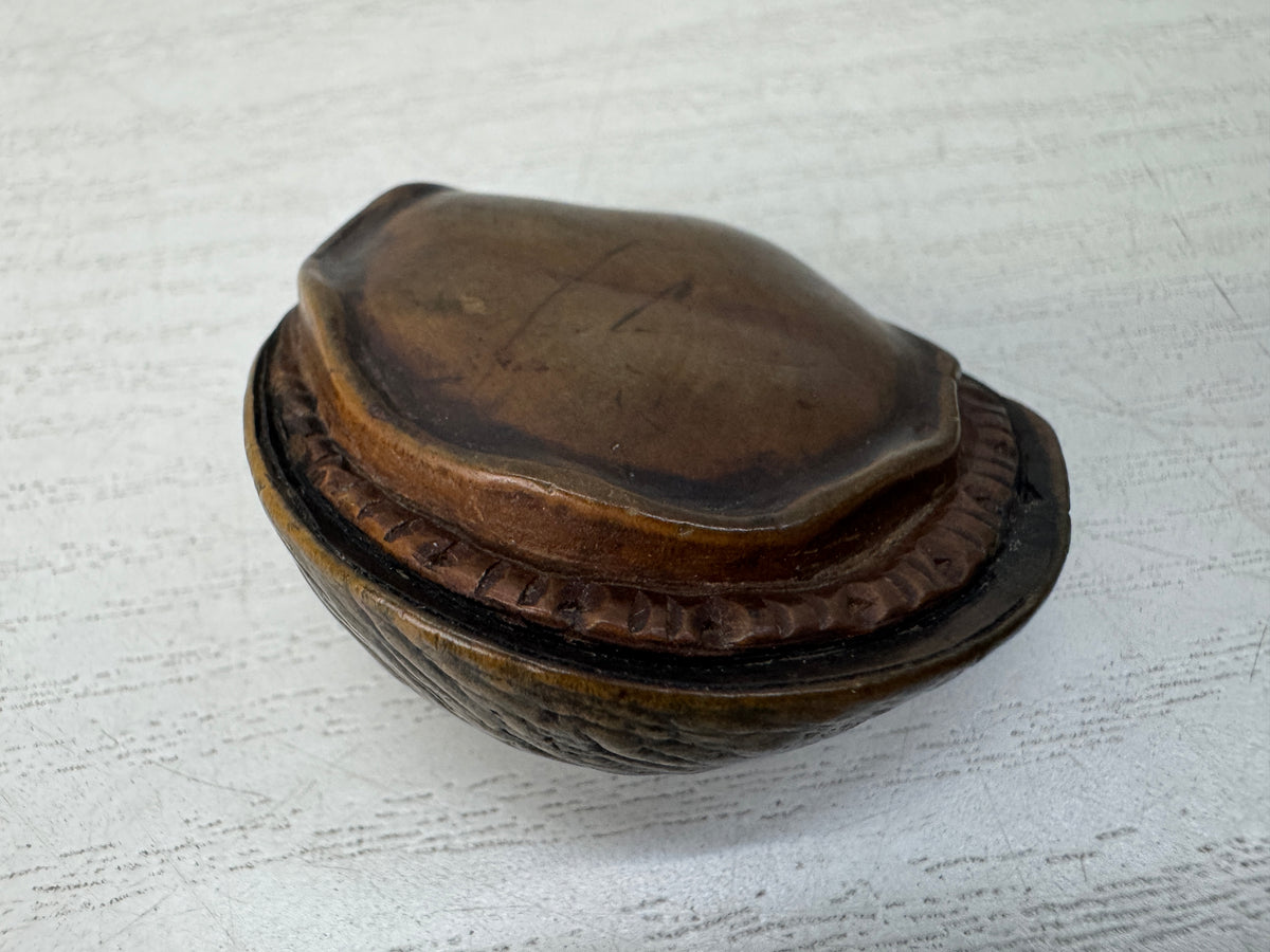 Y11149 NETSUKE wood carving Abalone Japan antique kimono accessory fashion