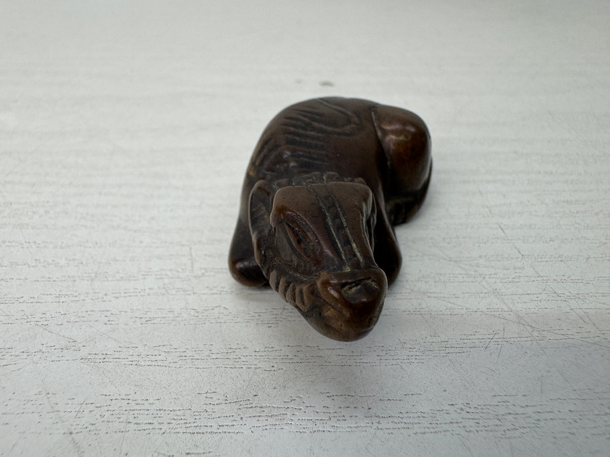 Y11150 NETSUKE wood carving Cow Japan antique kimono accessory fashion trinket
