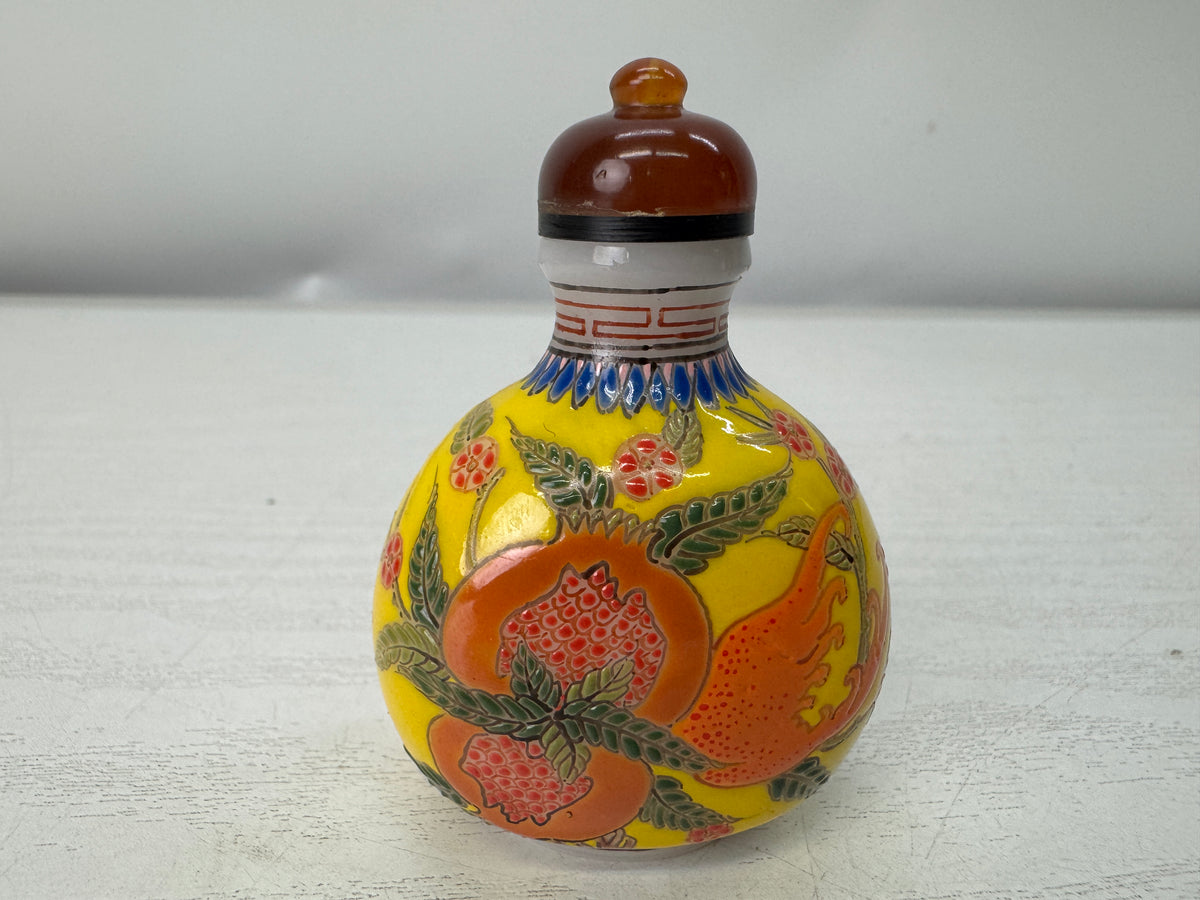 Y11167 VASE Snuff bottle Peach color picture  signed China antique tobacco case