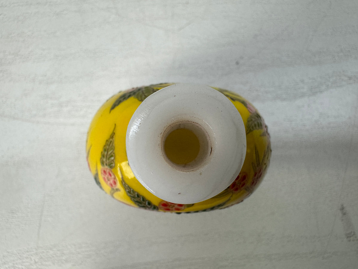 Y11167 VASE Snuff bottle Peach color picture  signed China antique tobacco case