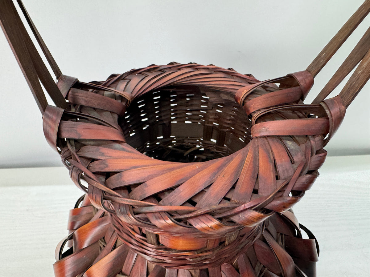 Y11233 Bamboo Woven Basket Flower vase ikebana floral arrangement Japan antique