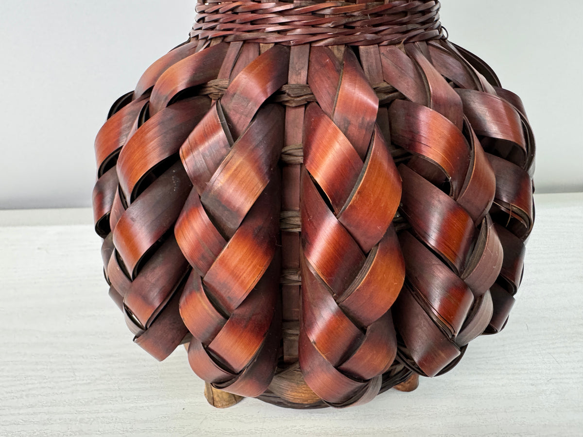 Y11233 Bamboo Woven Basket Flower vase ikebana floral arrangement Japan antique