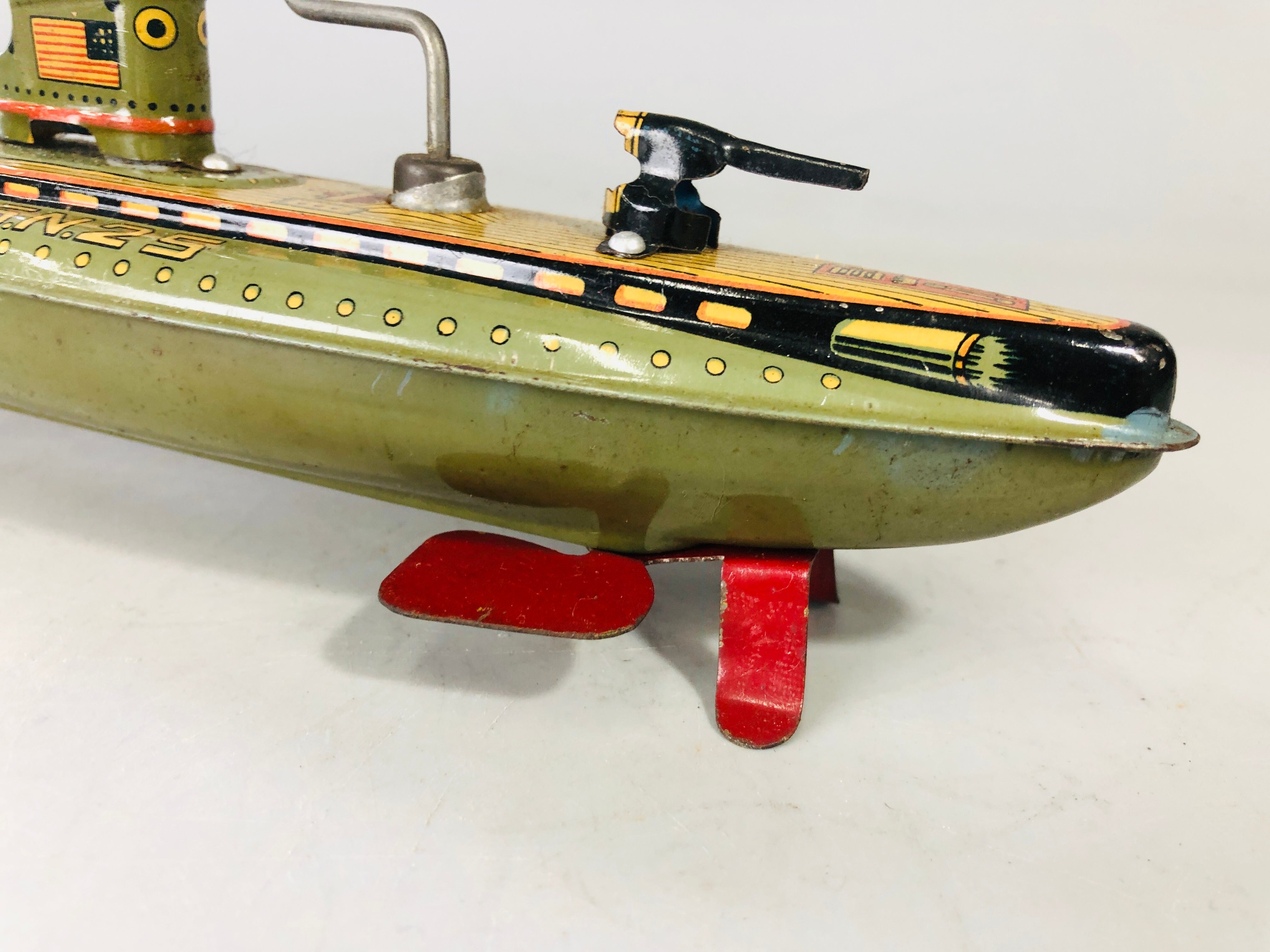 Y7144 TIN TOY Battle ship battleship warship SSN25 Japan antique