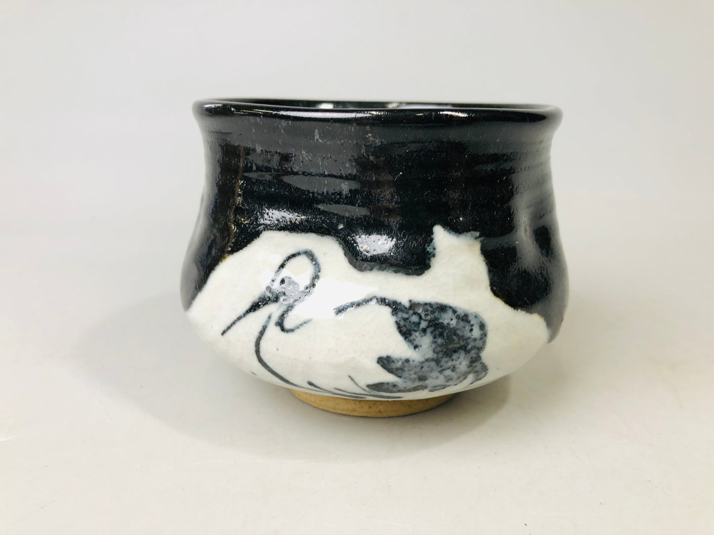 Y7159 CHAWAN Oribe-ware black bowl signed box crane Japan antique tea ceremony