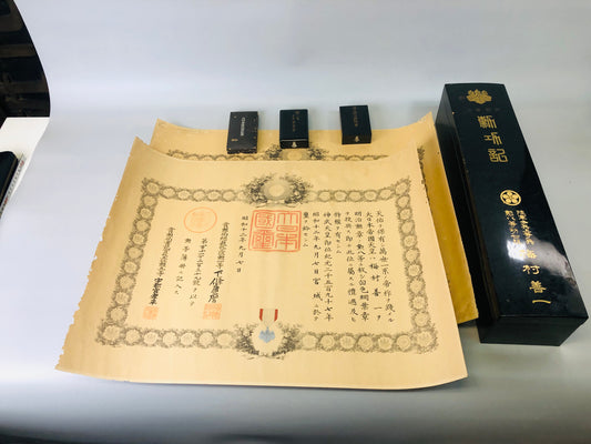 Y7323 Imperial Japan Army Lacquered box Medals Certificates Japan WW2 vintage