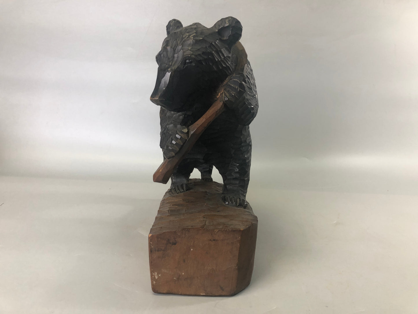 Y7419 OKIMONO wood carving Bear cub figurine Japan antique interior figure