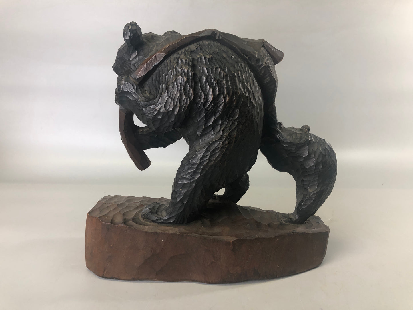 Y7419 OKIMONO wood carving Bear cub figurine Japan antique interior figure