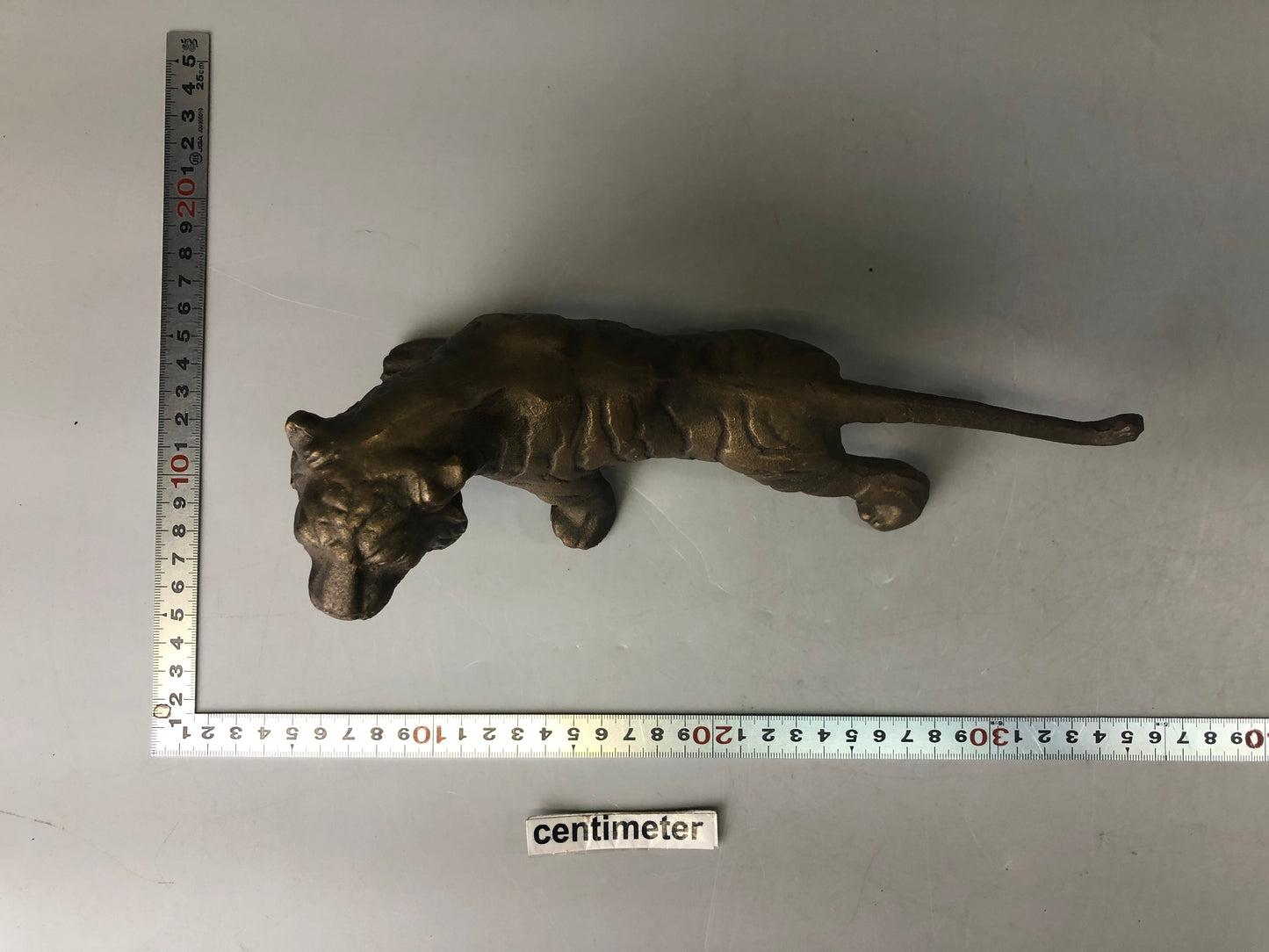 Y7436 OKIMONO metal Tiger figurine figure Japan antique interior decoration