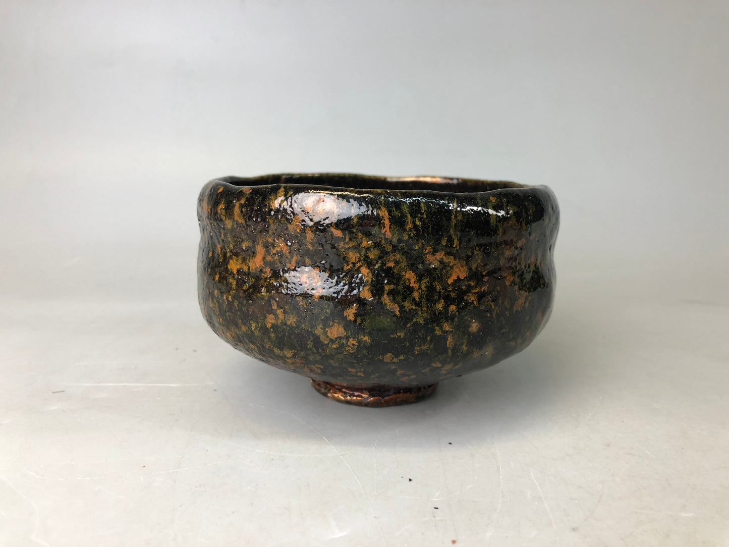 Y7485 CHAWAN Raku-ware bowl signed Japan antique tea ceremony pottery teacup